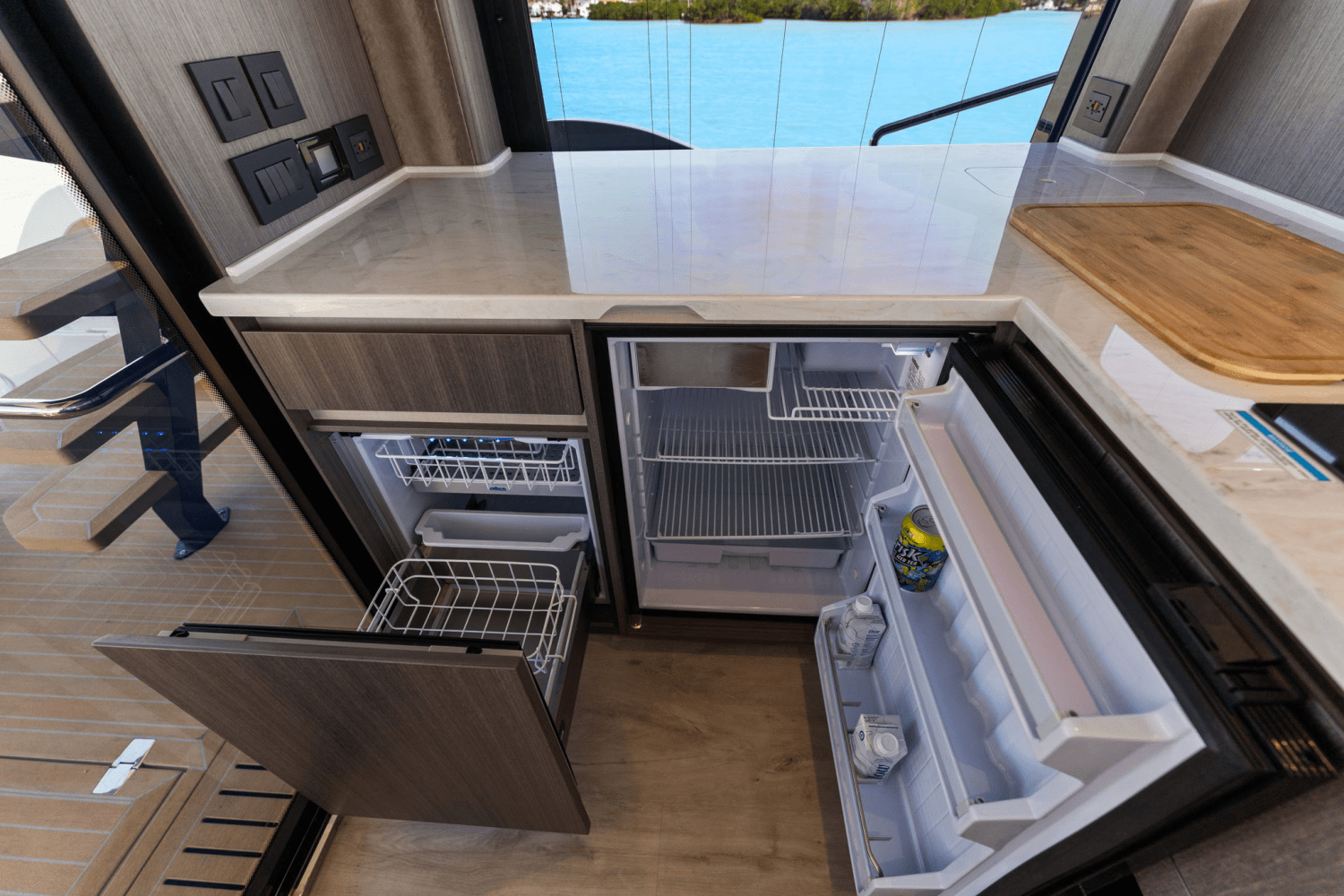 Slide: The Image of Galeon 480 FLY 2025 - 34