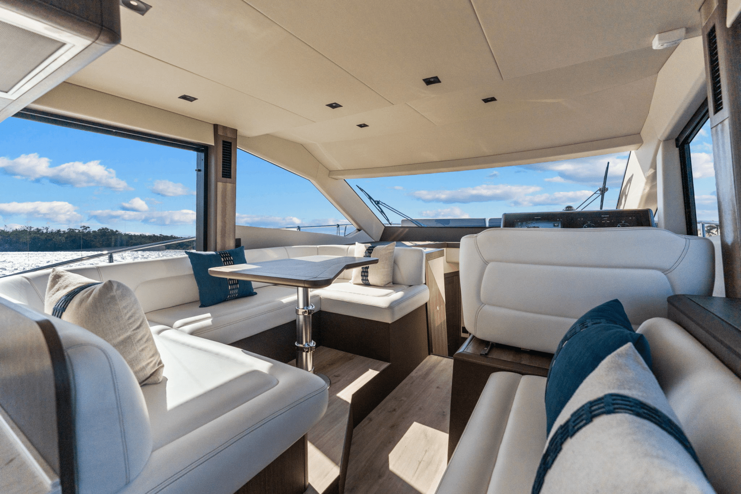 Slide: The Image of Galeon 480 FLY 2025 - 38
