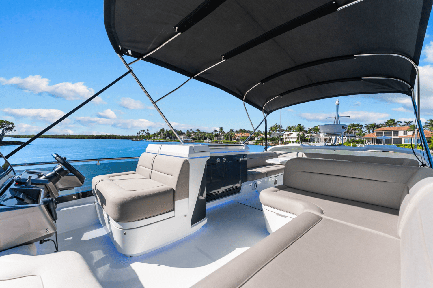Slide: The Image of Galeon 480 FLY 2025 - 50