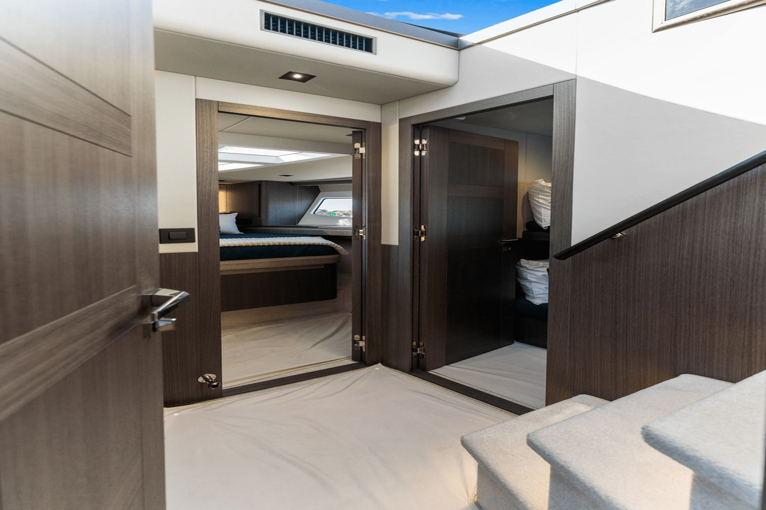 Slide: The Image of Galeon 480 FLY 2025 - 53