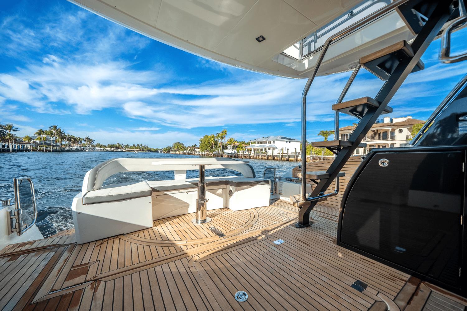 Slide: The Image of Galeon 500 FLY 2023 - 16