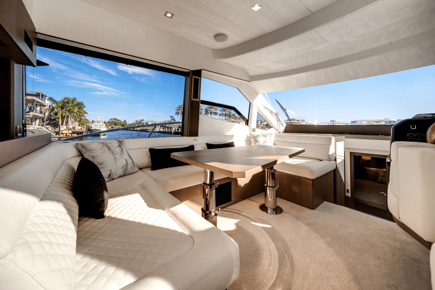 Slide: The Image of Galeon 500 FLY 2023 - 23