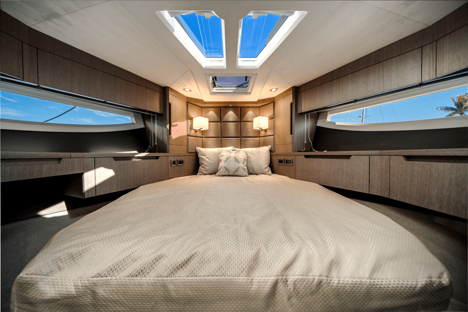 Slide: The Image of Galeon 500 FLY 2023 - 26