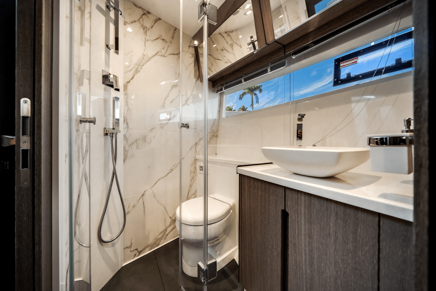 Slide: The Image of Galeon 500 FLY 2023 - 29