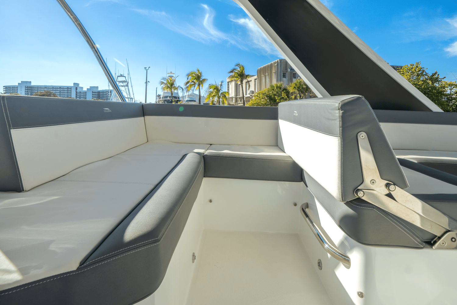 Slide: The Image of Galeon 500 FLY 2023 - 46