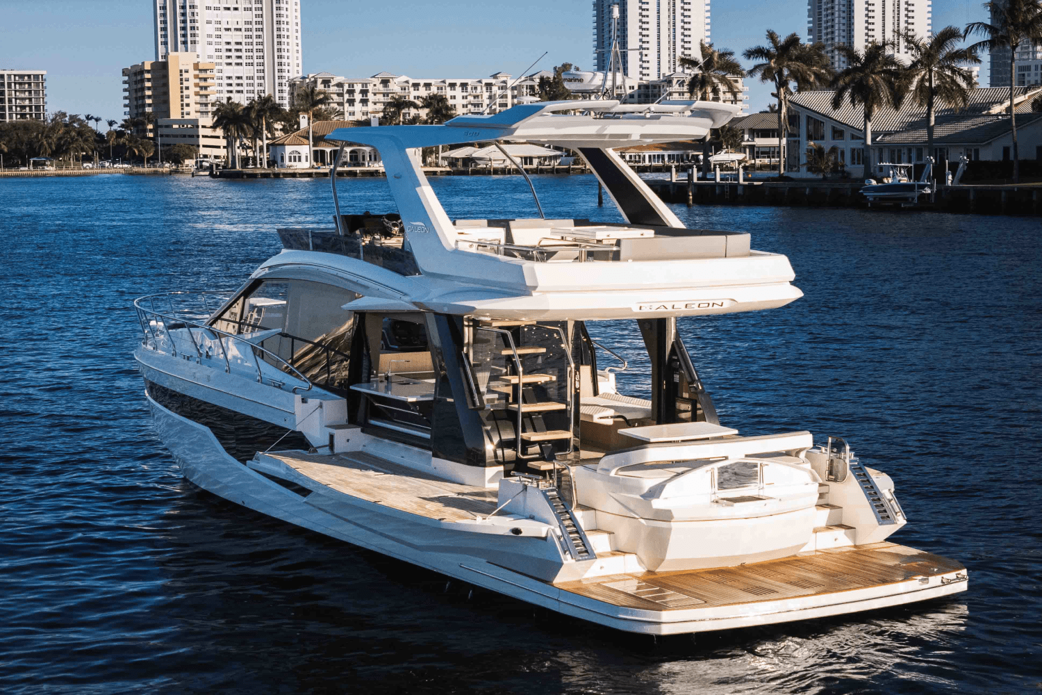 Slide: The Image of Galeon 500 FLY 2023 - 49