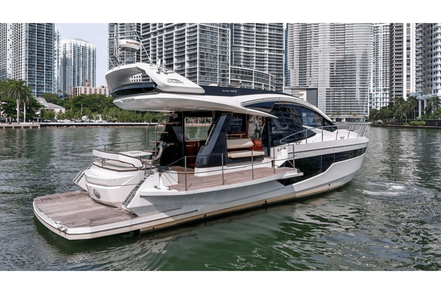 Slide: The Image of Galeon 510 SKY 2020 - 33