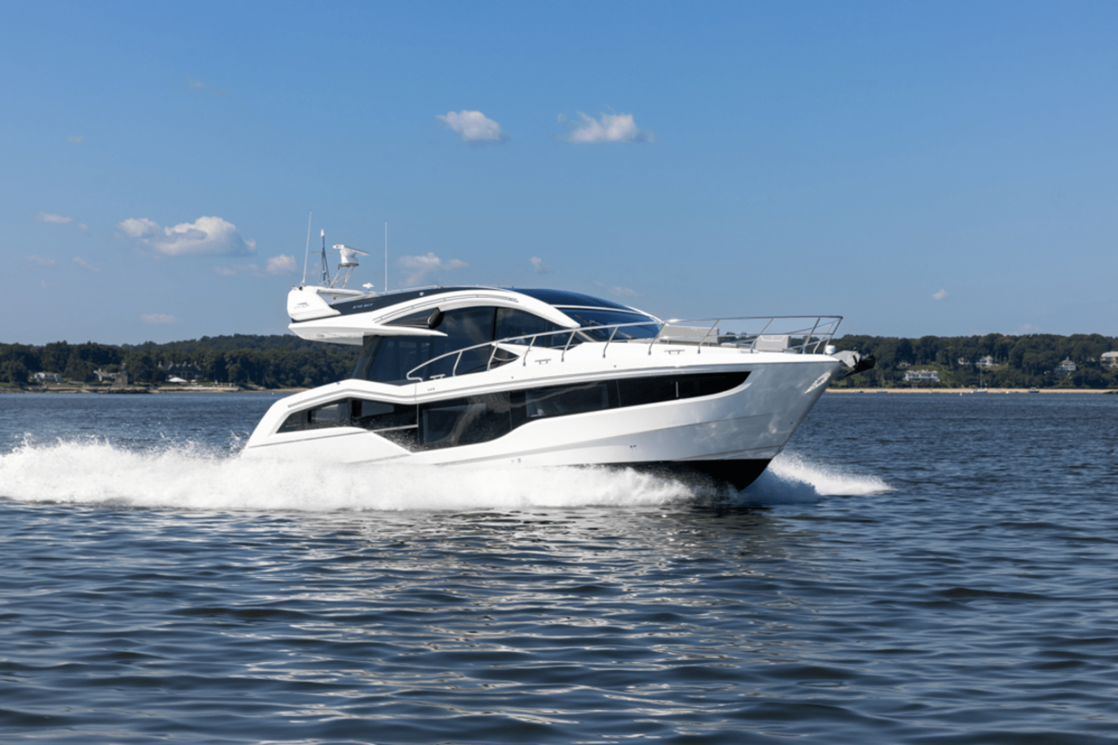 Slide: The Image of Galeon 510 SKY 2025 - 4628377