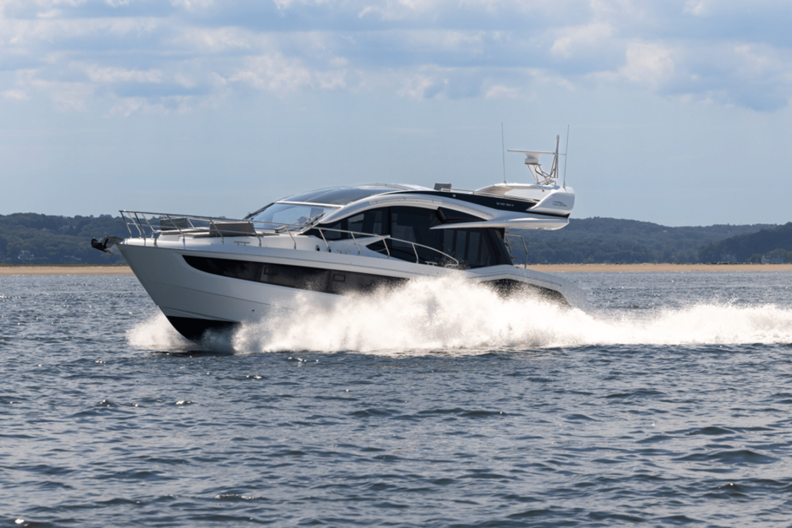 Slide: The Image of Galeon 510 SKY 2025 - 4628381