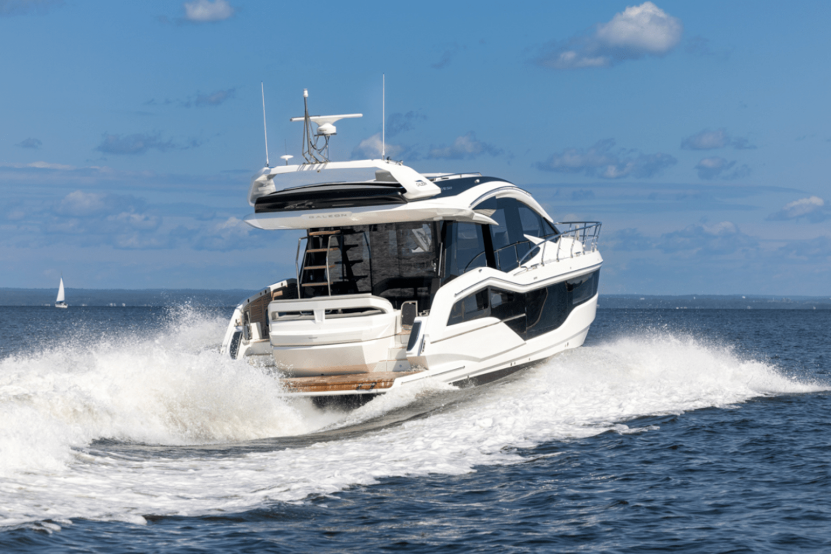 Slide: The Image of Galeon 510 SKY 2025 - 4628384