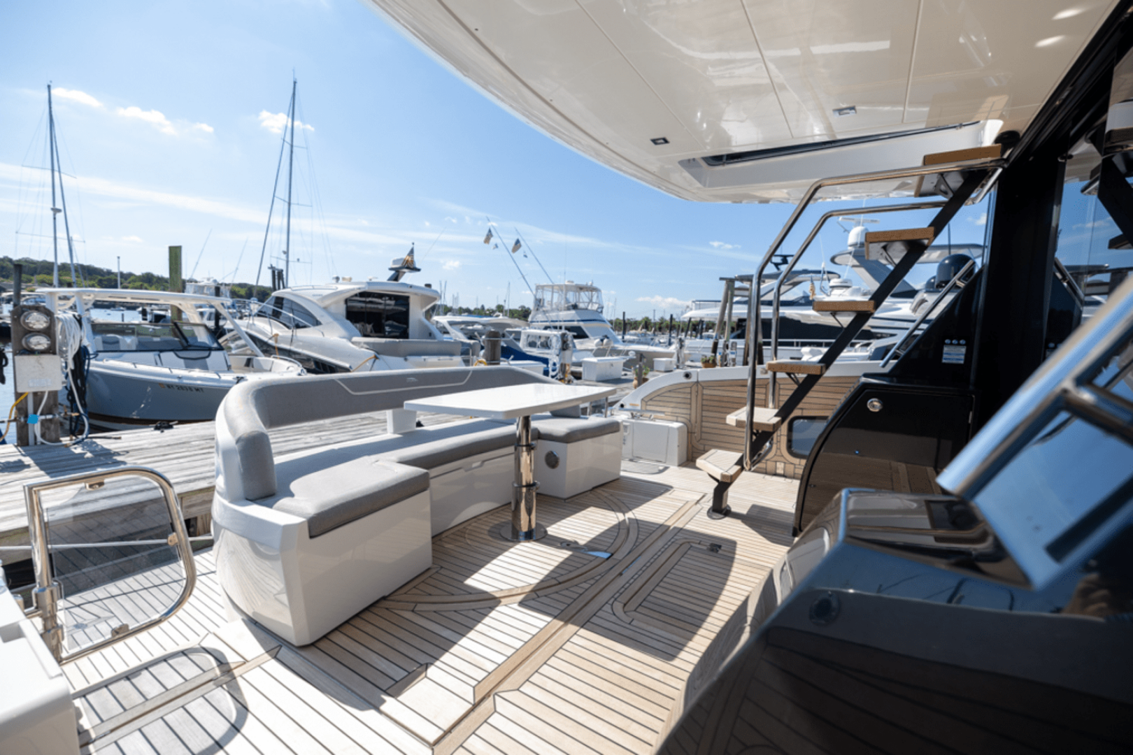 Slide: The Image of Galeon 510 SKY 2025 - 4628390