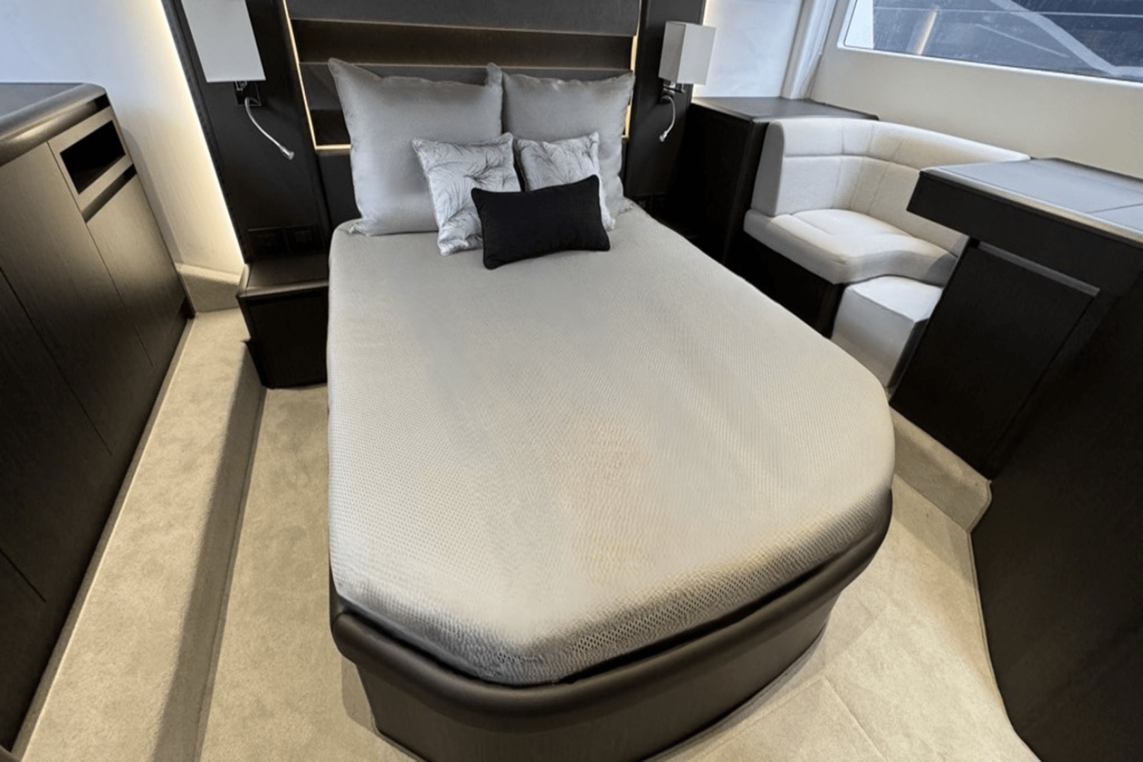 Slide: The Image of Galeon 510 SKY 2025 - 4718608