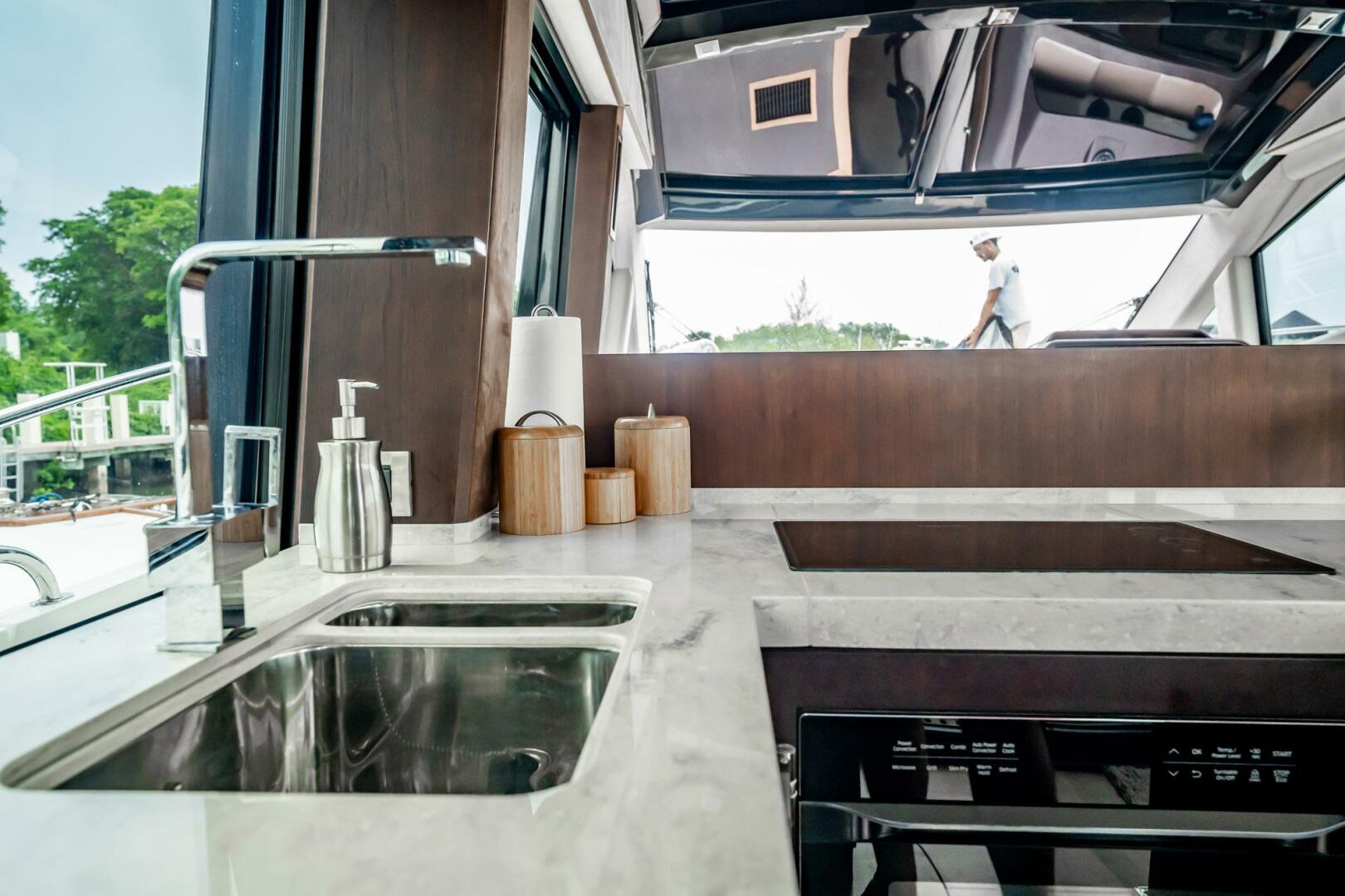Slide: The Image of Galeon 510 Skybridge 2017 - 5470057