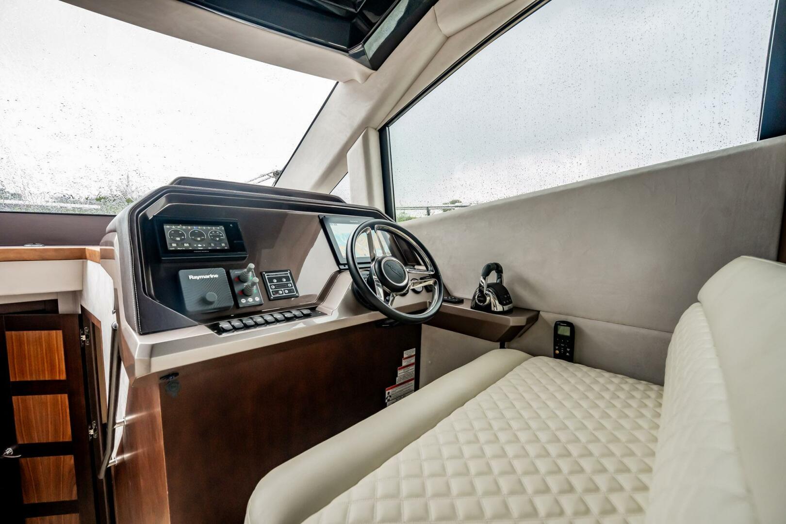 Slide: The Image of Galeon 510 Skybridge 2017 - 5470063
