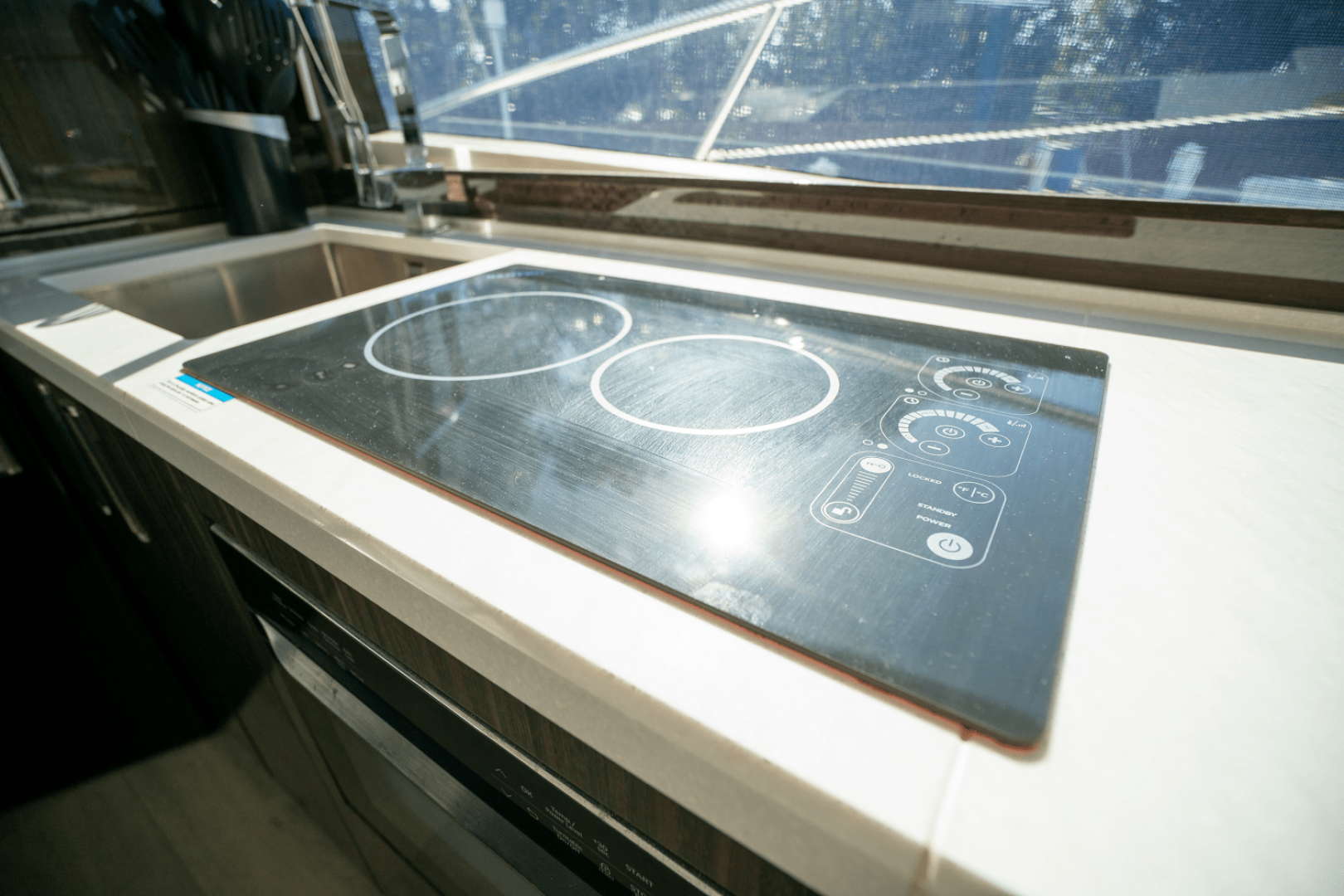 Slide: The Image of Galeon 550 FLY 2022 - 14