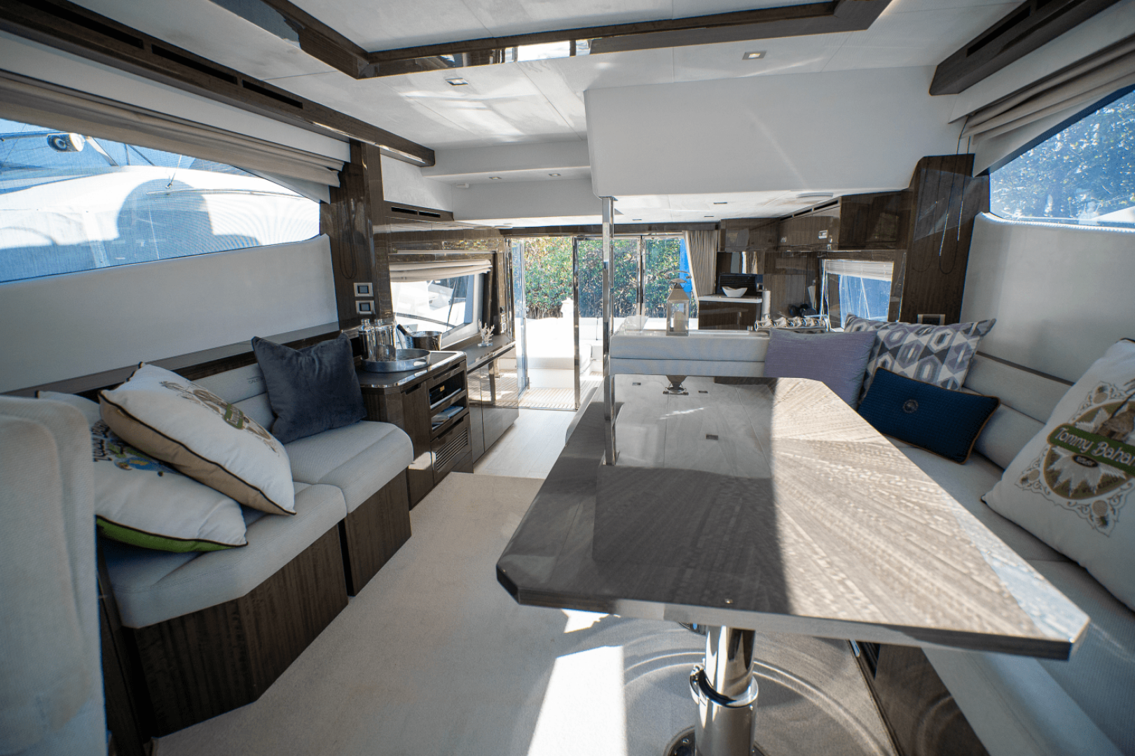 Slide: The Image of Galeon 550 FLY 2022 - 29