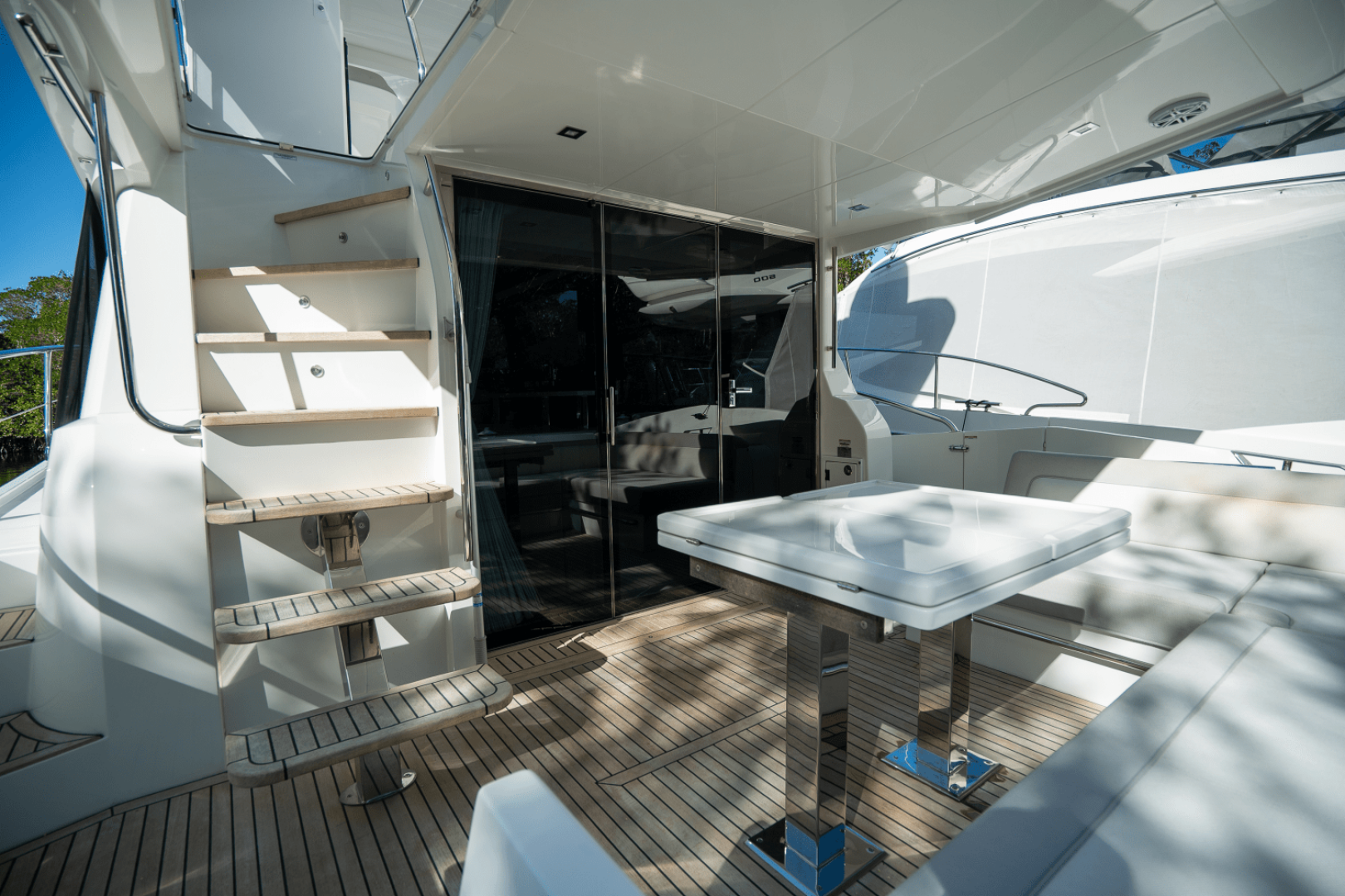 Slide: The Image of Galeon 550 FLY 2022 - 4