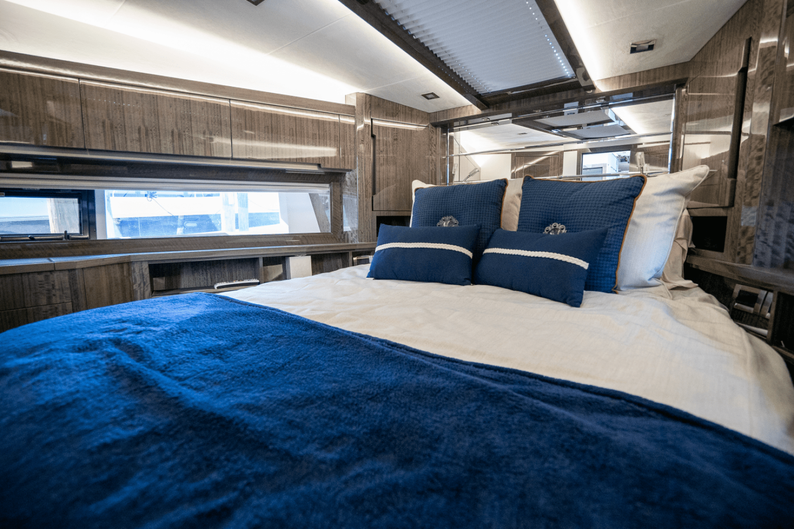 Slide: The Image of Galeon 550 FLY 2022 - 51