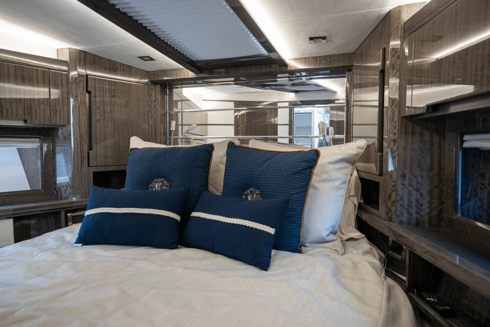 Slide: The Image of Galeon 550 FLY 2022 - 52