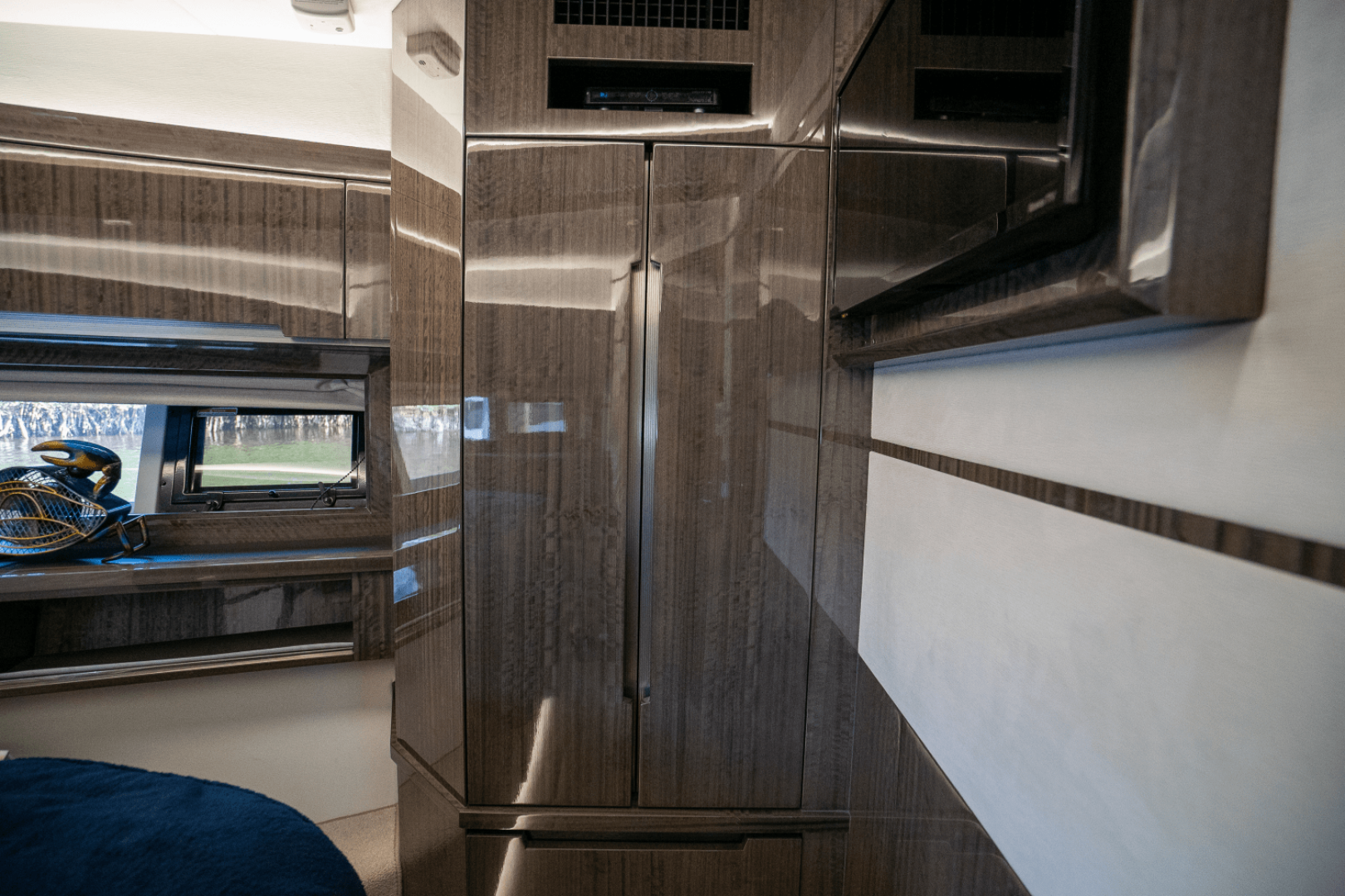 Slide: The Image of Galeon 550 FLY 2022 - 55