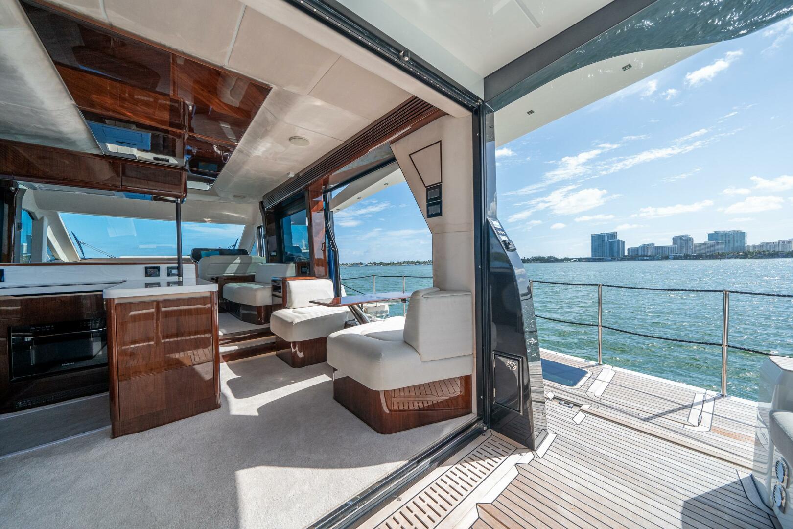 Slide: The Image of Galeon 560 Fly 2024 - 14