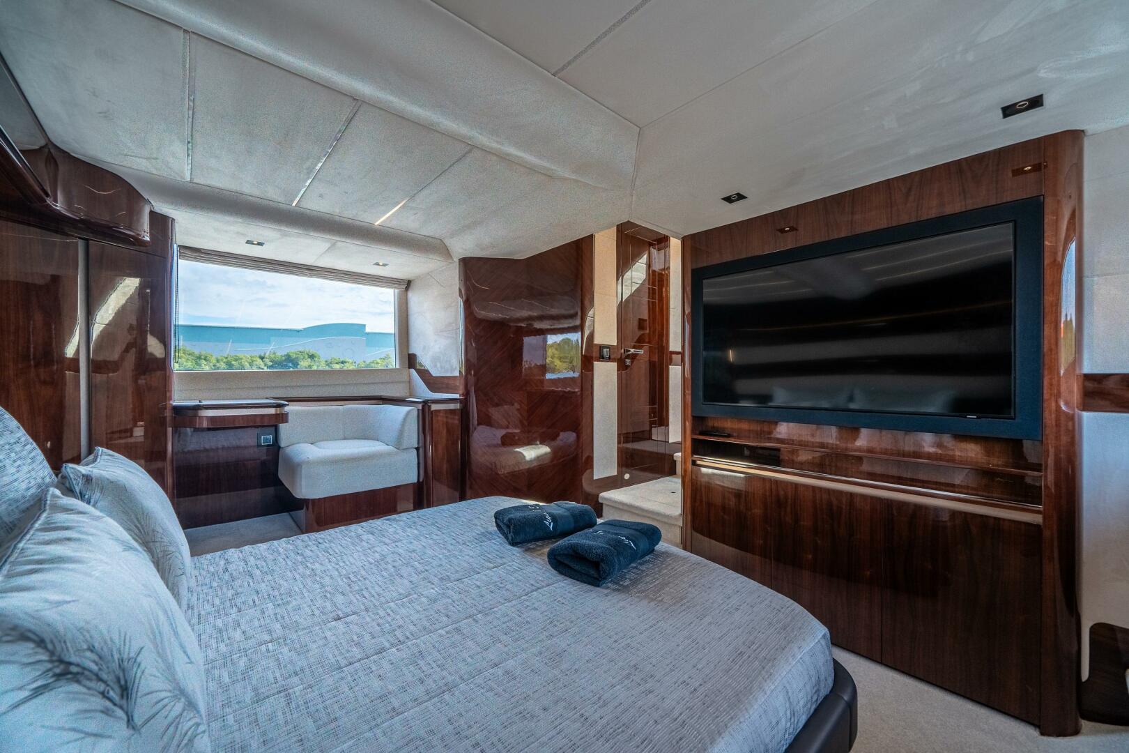 Slide: The Image of Galeon 560 Fly 2024 - 33