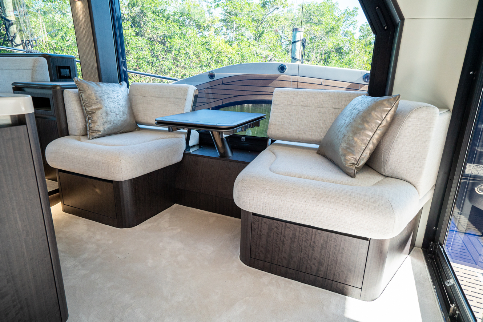 Slide: The Image of Galeon 560 FLY 2025 - 4973047