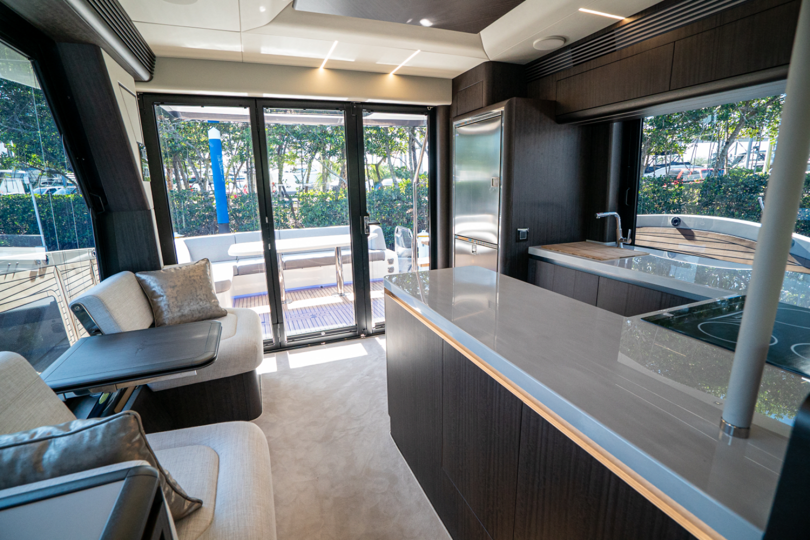 Slide: The Image of Galeon 560 FLY 2025 - 4973057