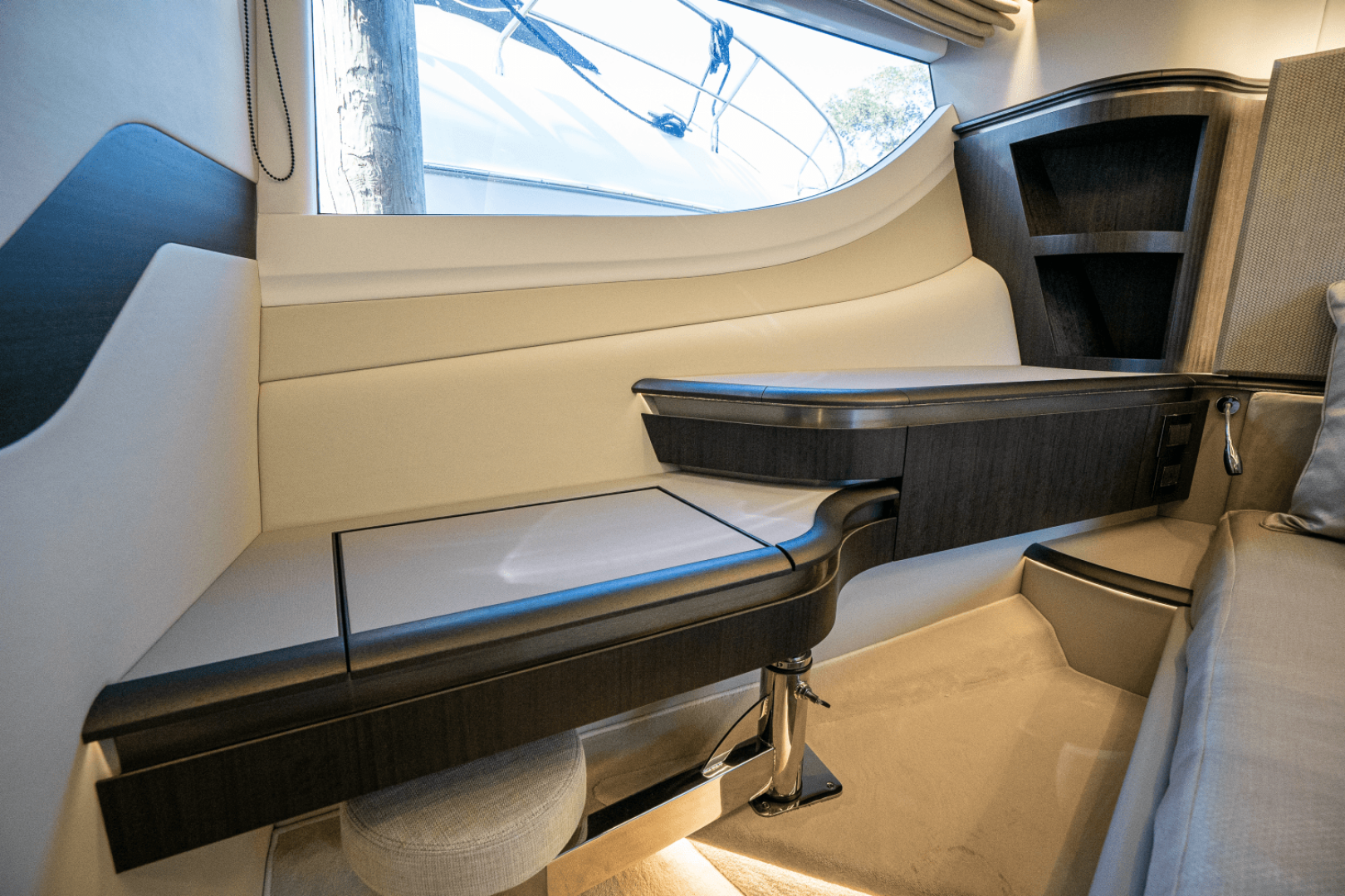 Slide: The Image of Galeon 560 FLY 2025 - 4973088