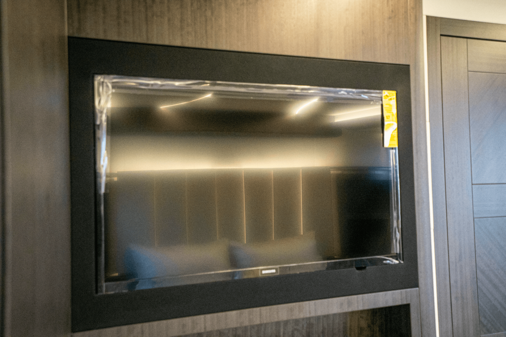 Slide: The Image of Galeon 560 FLY 2025 - 4973091