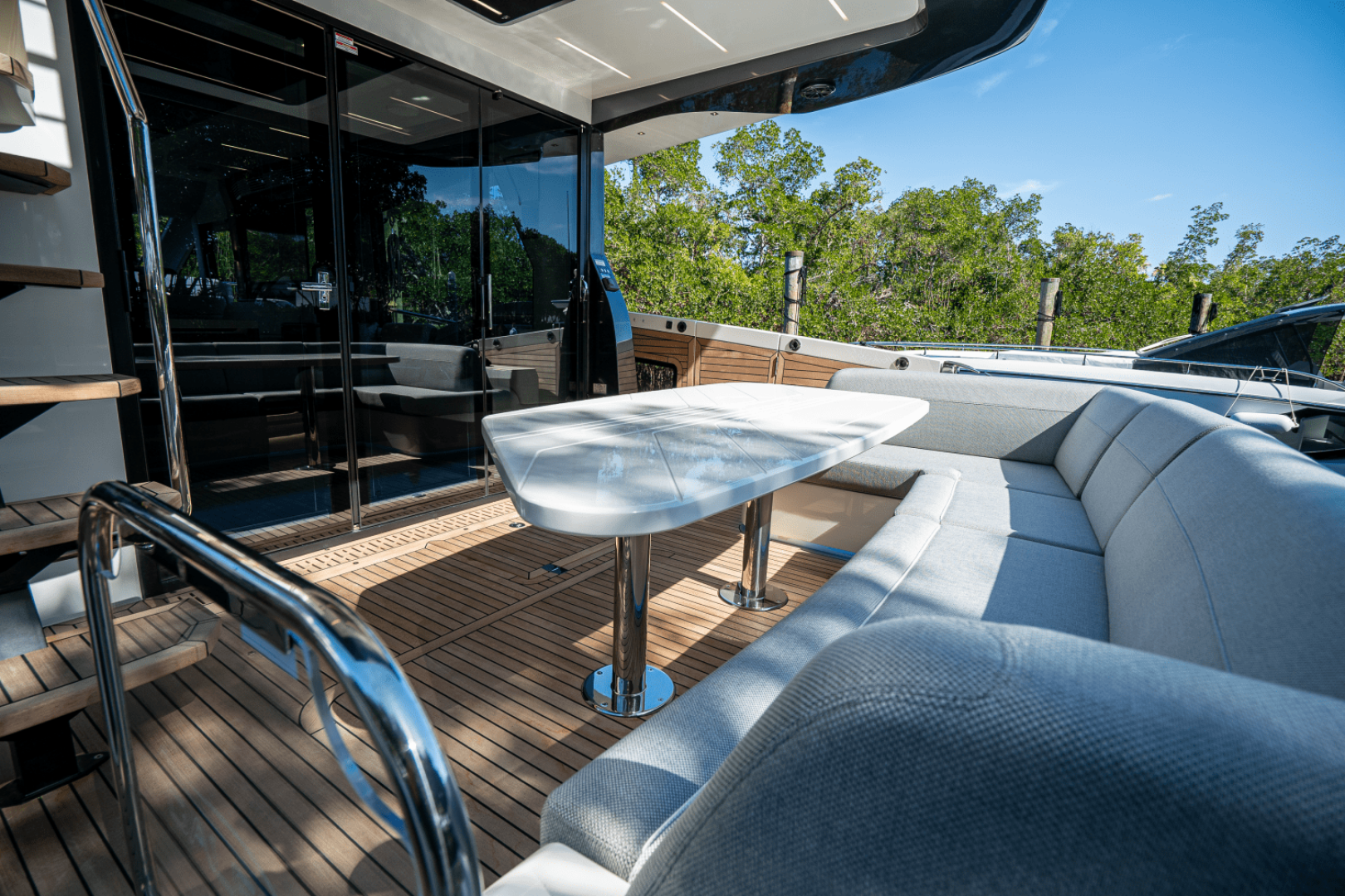 Slide: The Image of Galeon 560 FLY 2025 - 4973102