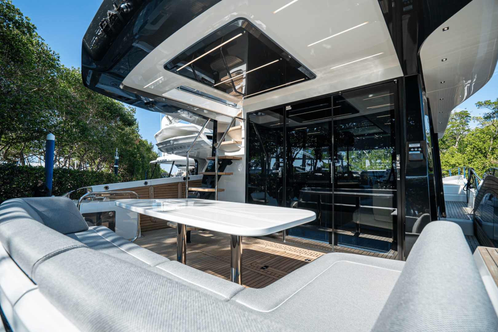 Slide: The Image of Galeon 560 FLY 2025 - 4973103