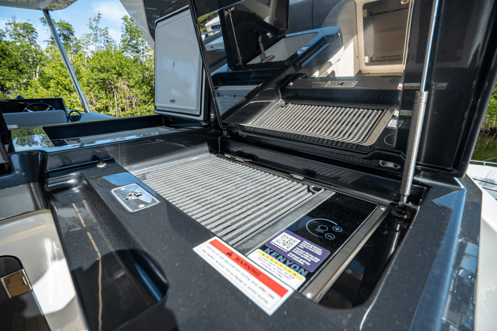 Slide: The Image of Galeon 560 FLY 2025 - 4973108