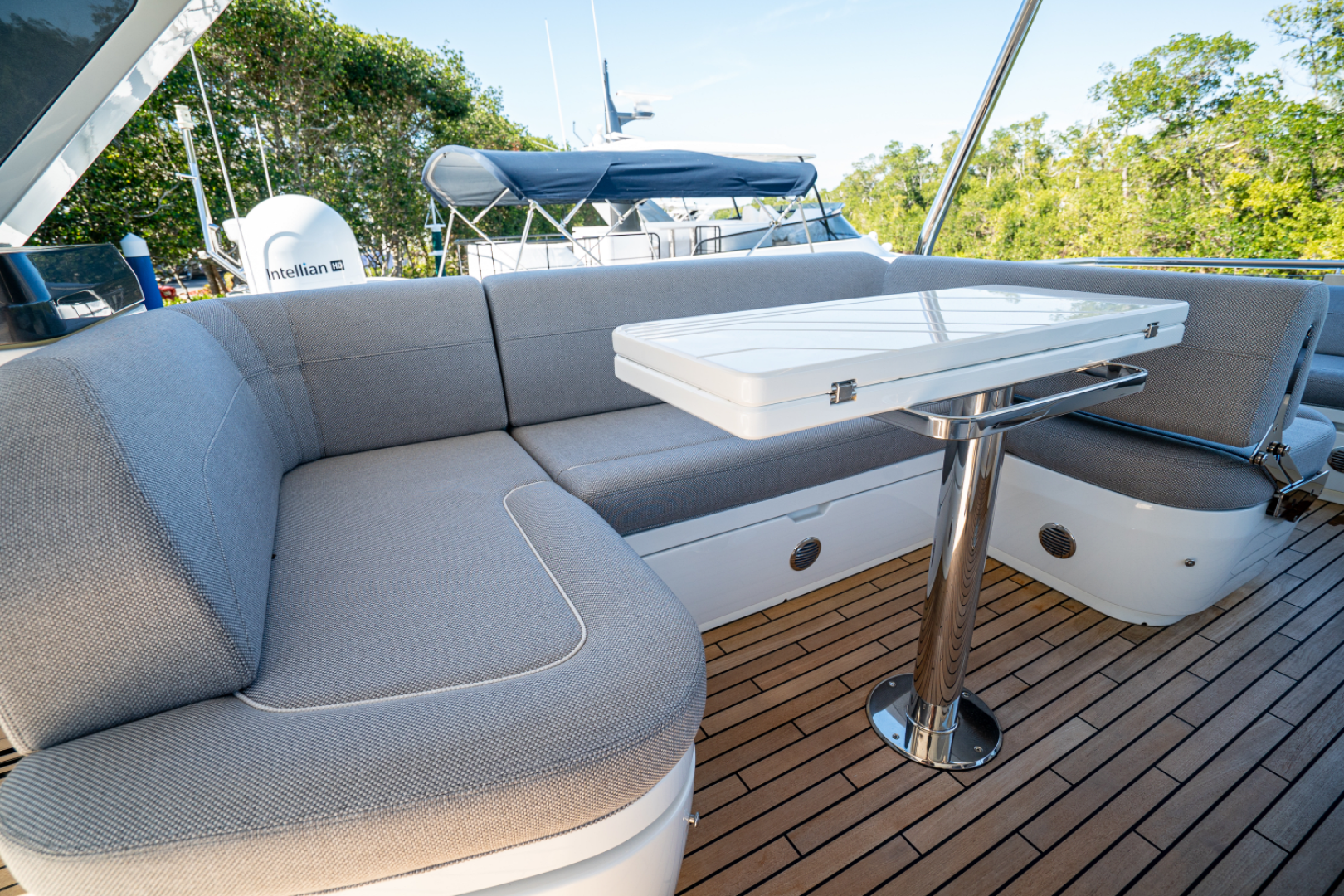 Slide: The Image of Galeon 560 FLY 2025 - 4973111