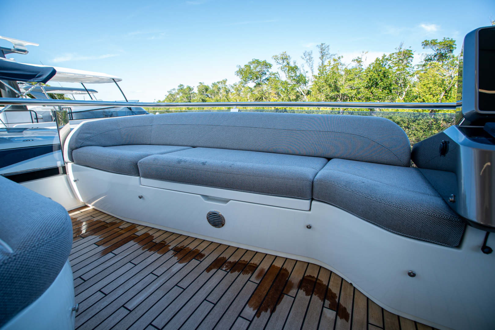 Slide: The Image of Galeon 560 FLY 2025 - 4973116
