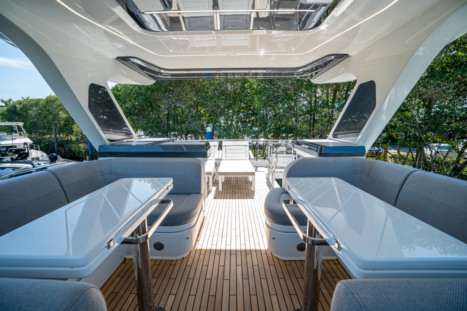 Slide: The Image of Galeon 560 FLY 2025 - 4973118