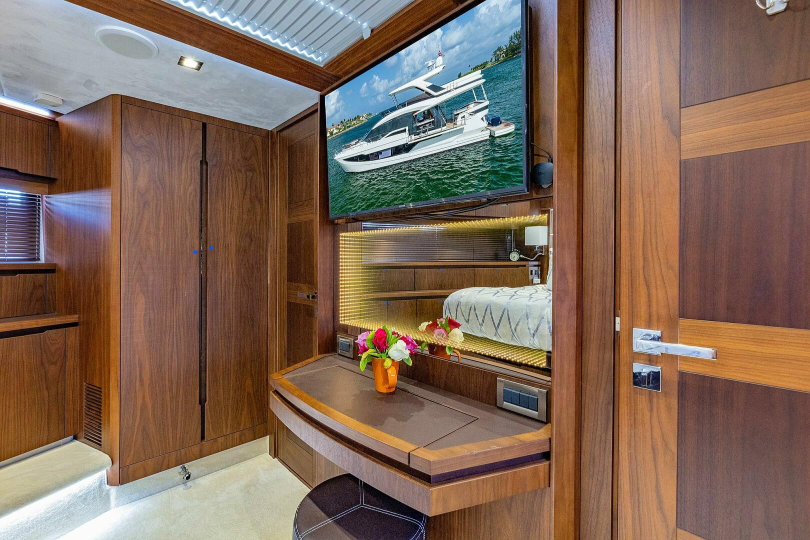 Slide: The Image of Galeon 640 Fly 2019 - 4860005