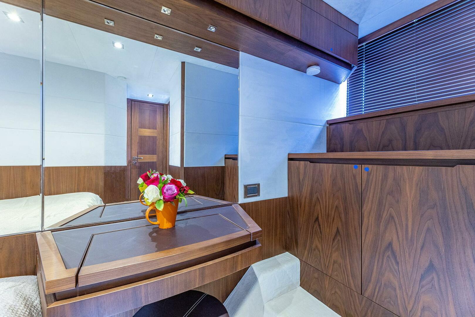 Slide: The Image of Galeon 640 Fly 2019 - 4860006