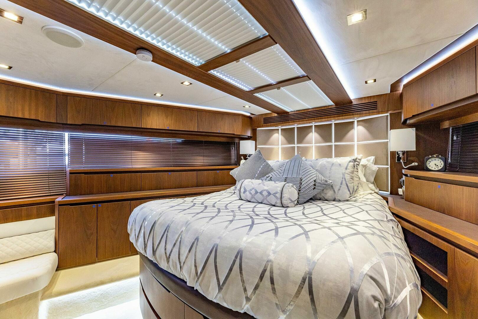 Slide: The Image of Galeon 640 Fly 2019 - 4860009