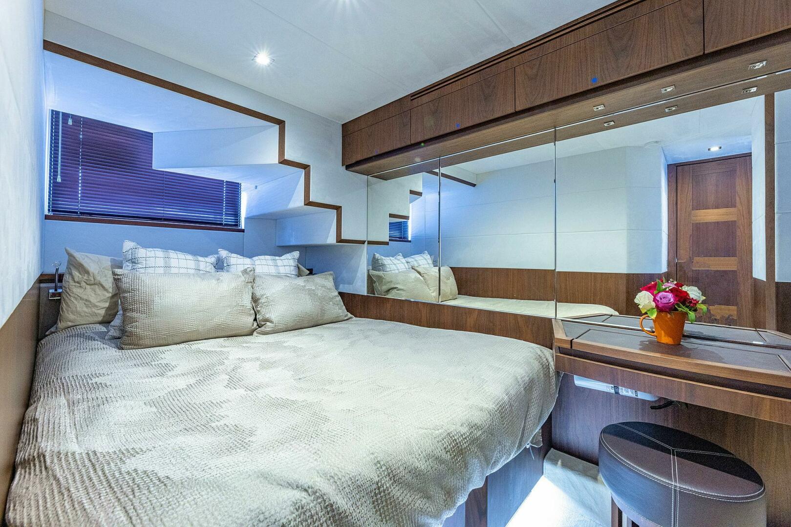 Slide: The Image of Galeon 640 Fly 2019 - 4860010