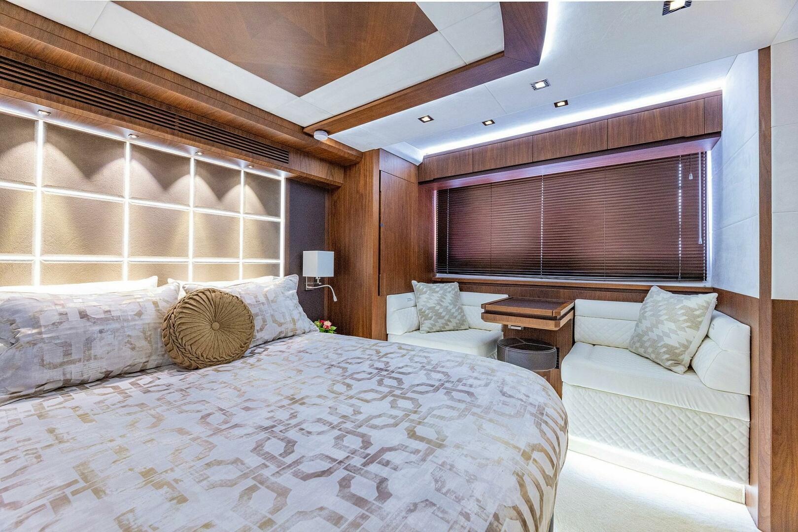 Slide: The Image of Galeon 640 Fly 2019 - 4860012