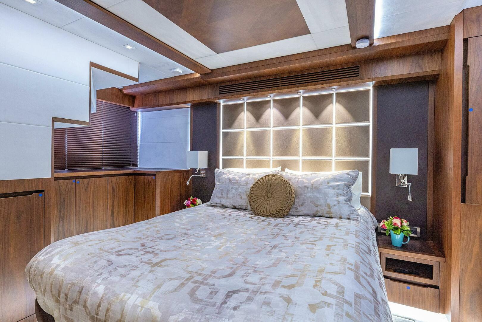 Slide: The Image of Galeon 640 Fly 2019 - 4860014