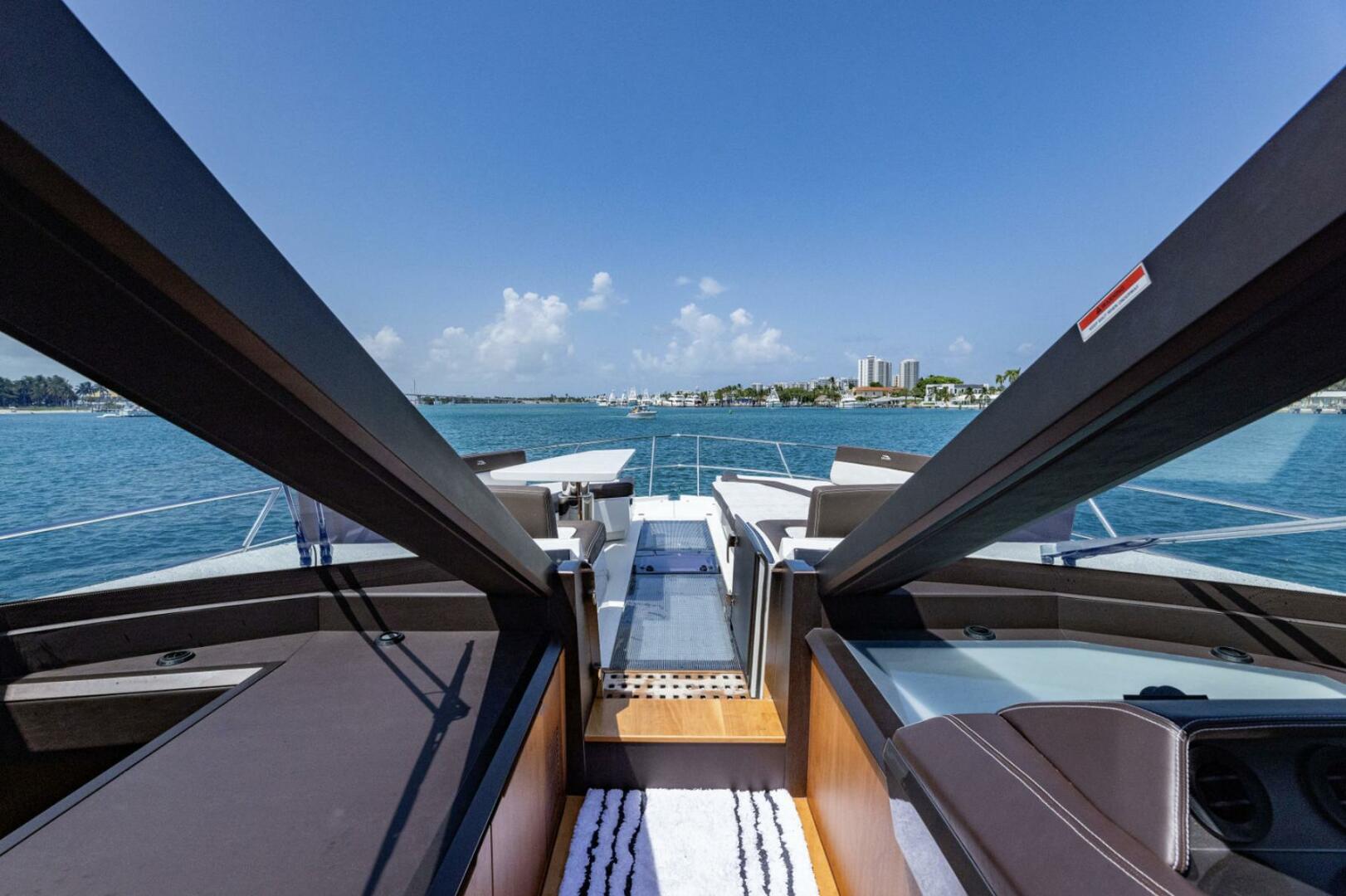 Slide: The Image of Galeon 640 FLY 2019 - 4235188