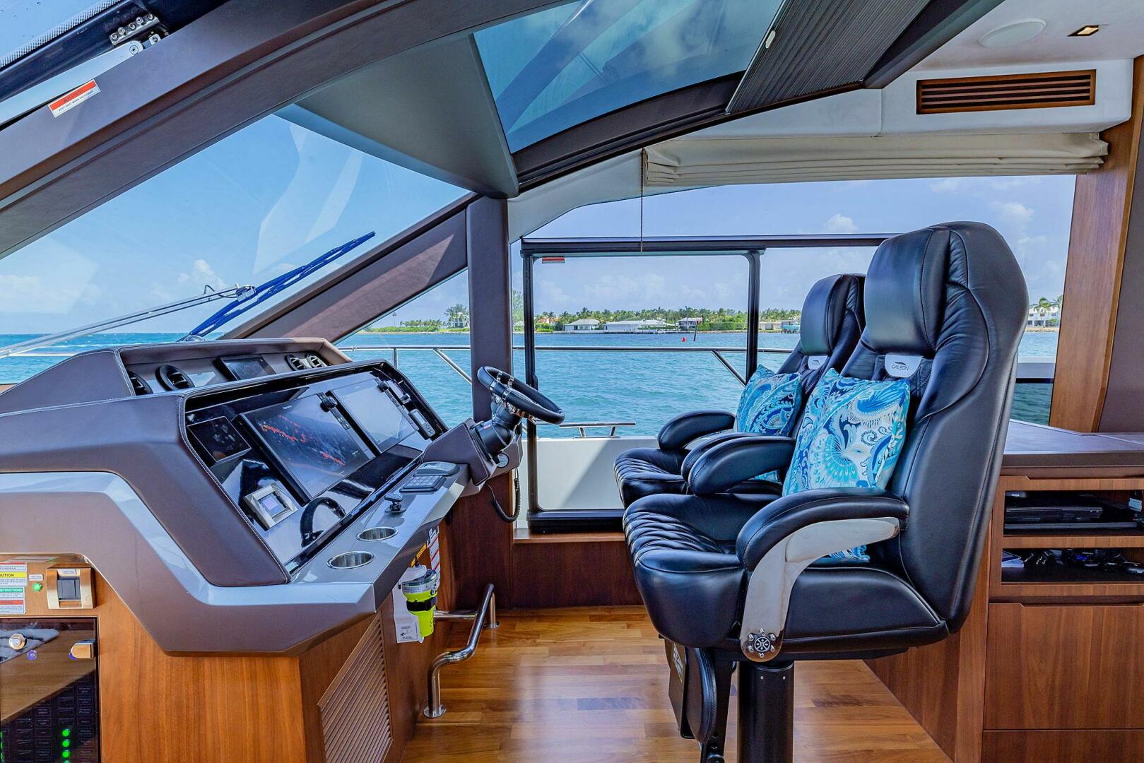 Slide: The Image of Galeon 640 Fly 2019 - 4859984