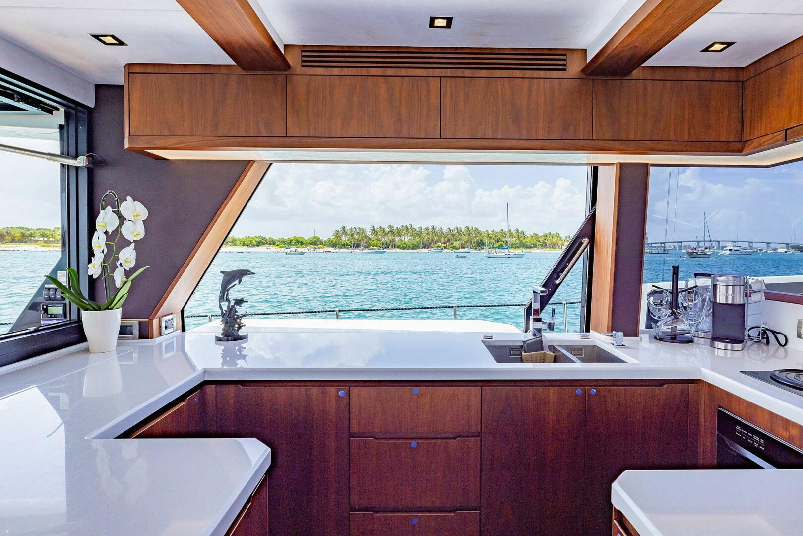 Slide: The Image of Galeon 640 Fly 2019 - 4859993