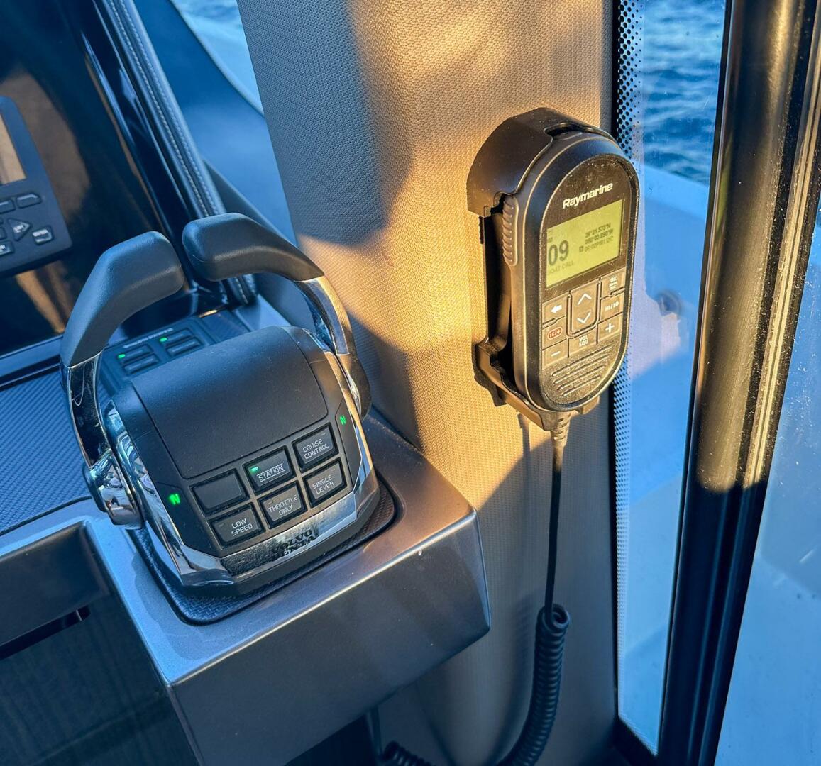 Slide: The Image of Galeon 640 Fly 2022 - 4869112