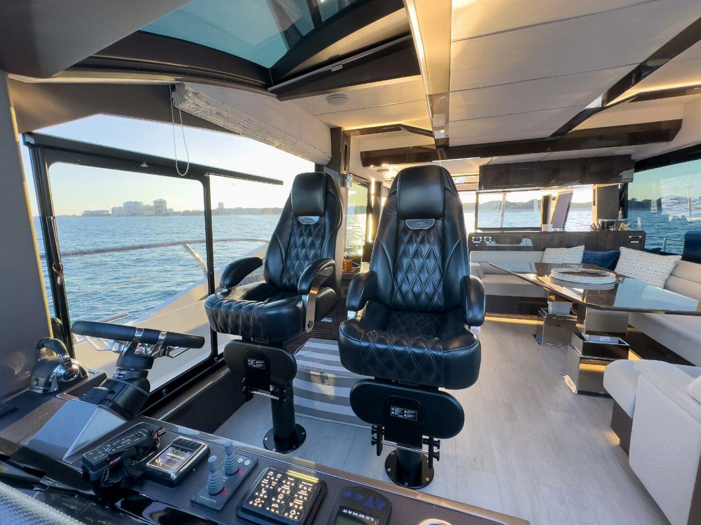 Slide: The Image of Galeon 640 Fly 2022 - 4869114