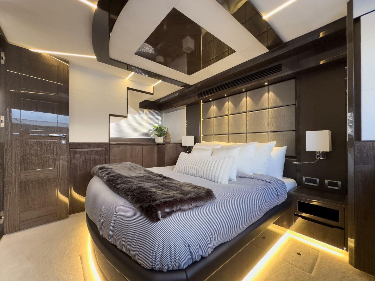 Slide: The Image of Galeon 640 Fly 2022 - 4869117