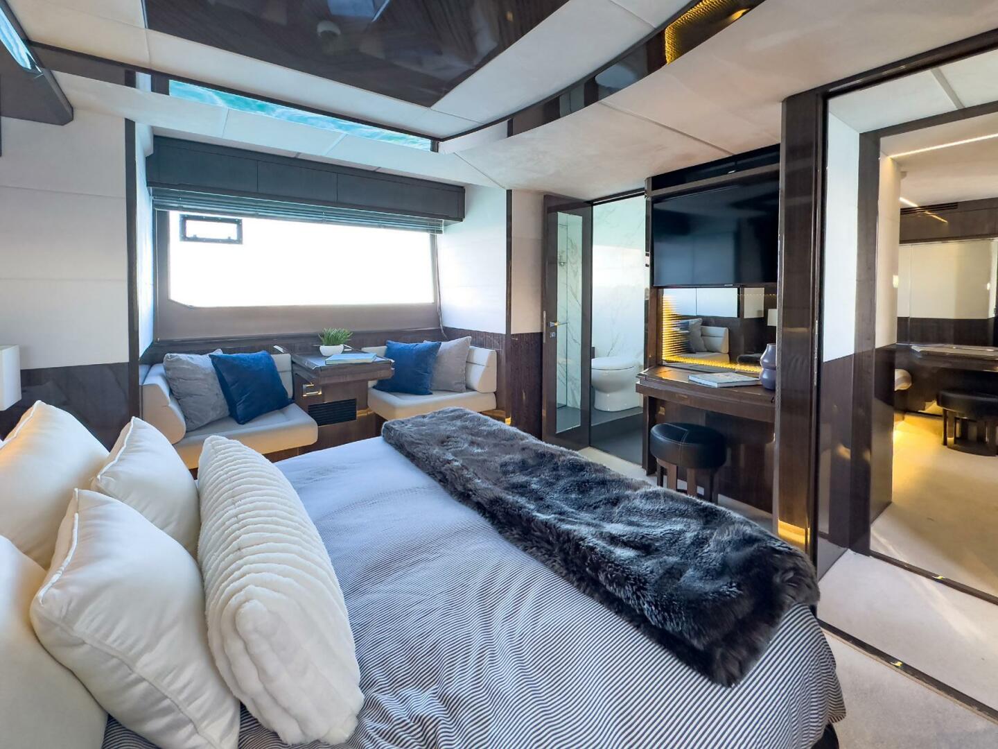 Slide: The Image of Galeon 640 Fly 2022 - 4869122