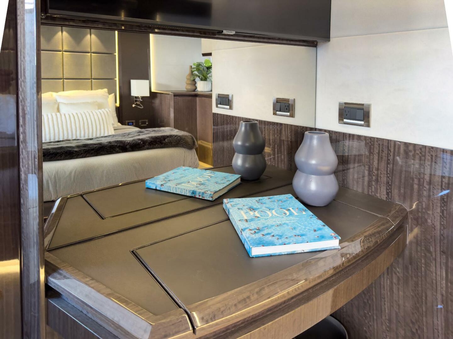 Slide: The Image of Galeon 640 Fly 2022 - 4869125